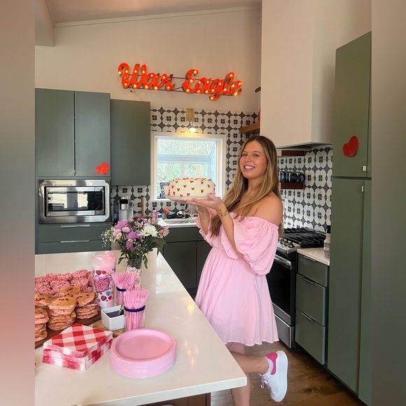 Princess Polly Halton mini dress pink. Size 8. Can be worn off shoulder or on. - Picture 3 of 4